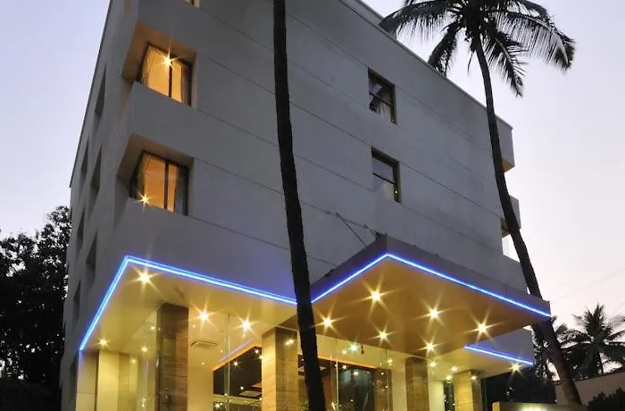 Jm Four Hotel