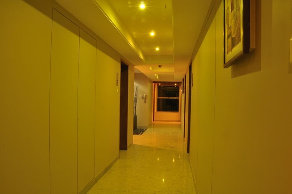 Jm Four Hotel