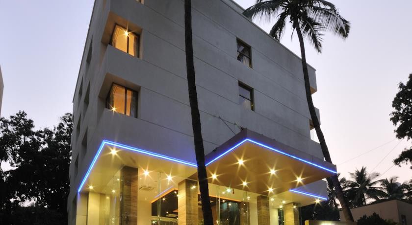 Jm Four Hotel
