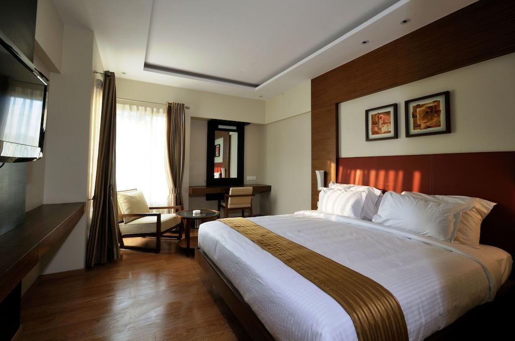 Hotel Jm Four
